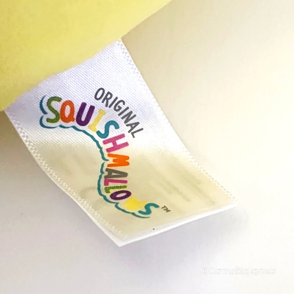 🎃 DELIE 🦇 Candy Corn Bat Halloween 2022 Original Squishmallow ☆ NWT ☆ - Picture 7 of 8